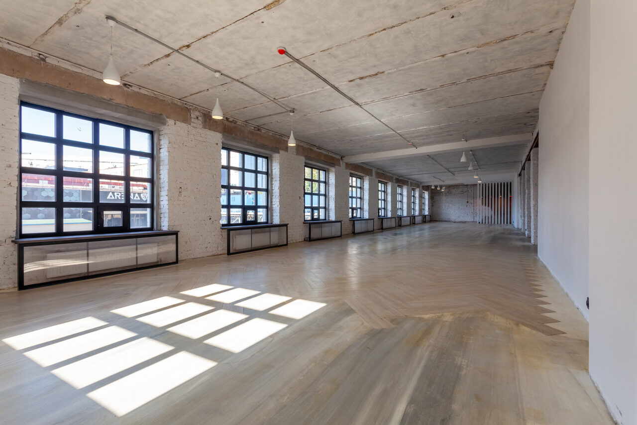 Арендовать Loft in white brick