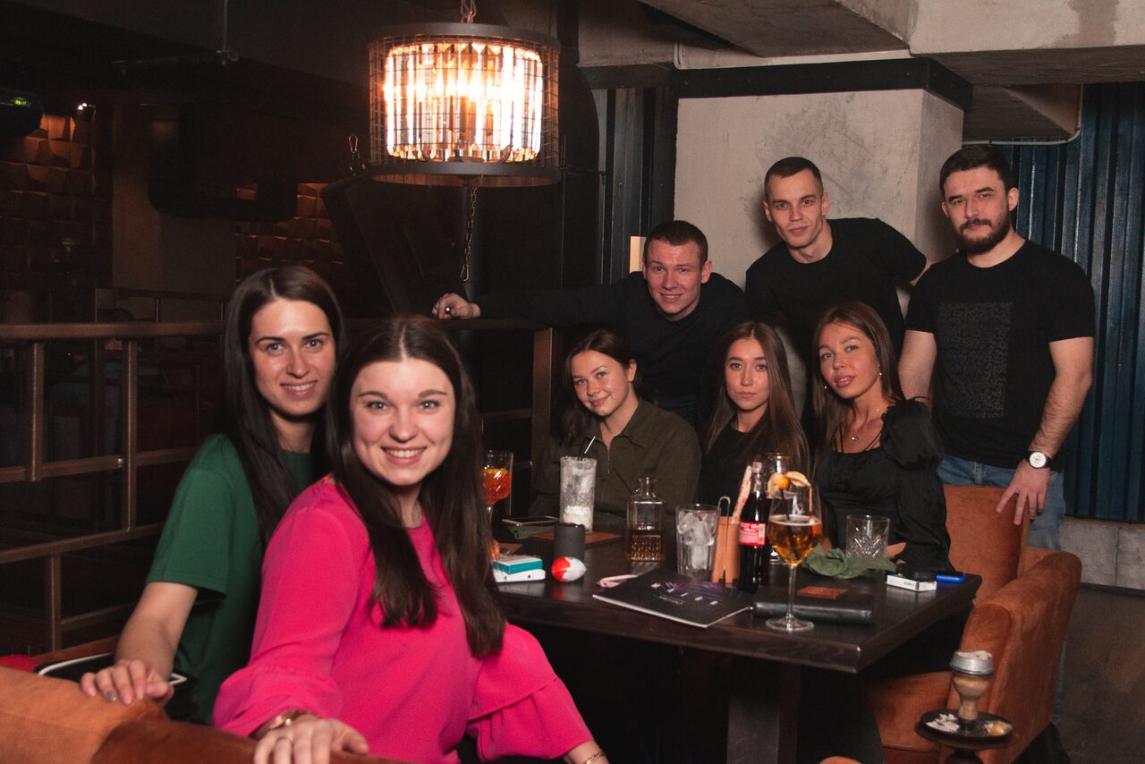 Арендовать Двухуровневый праздничный лофт с танцполом