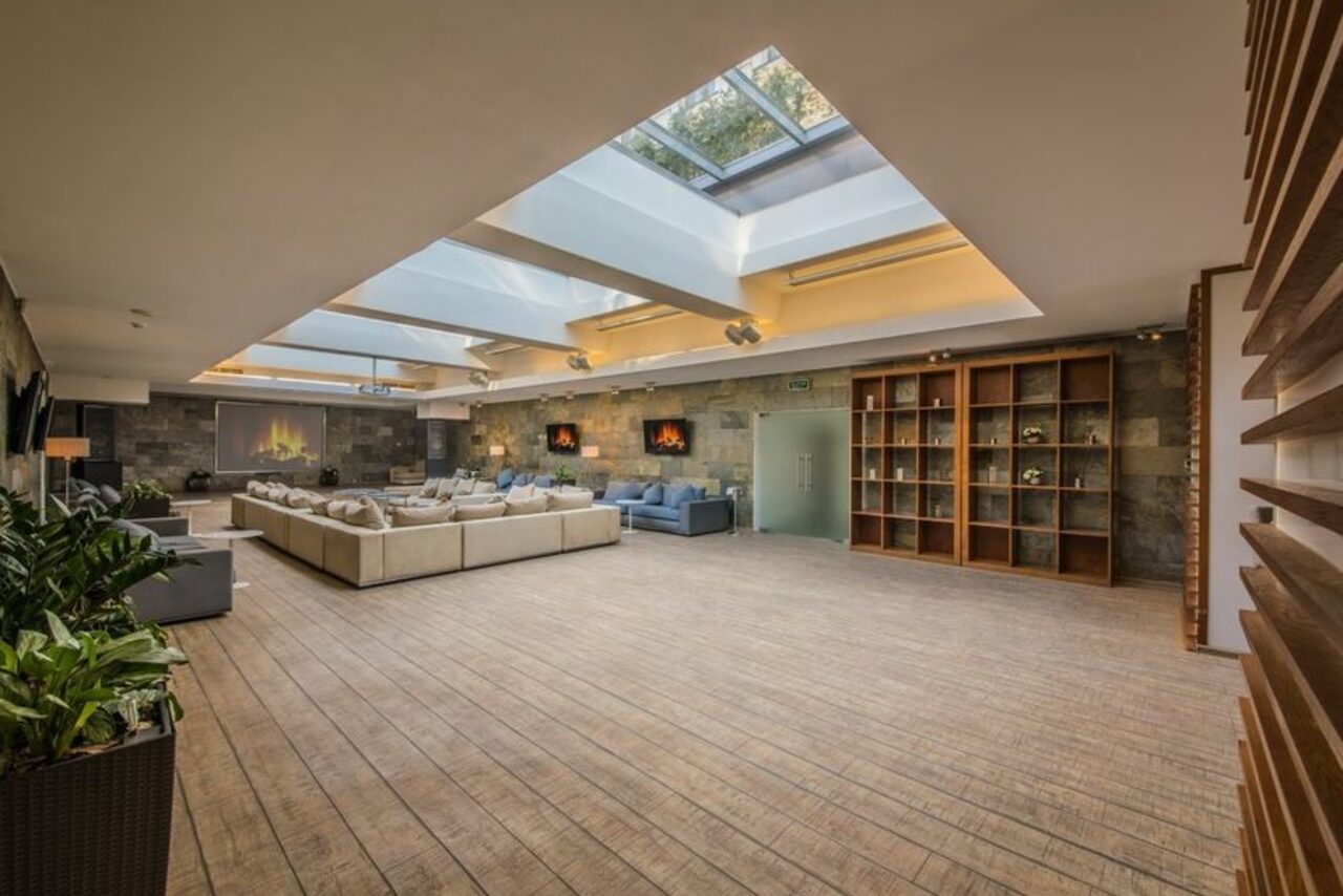 Арендовать Мамита. Учим хорошо танцевать