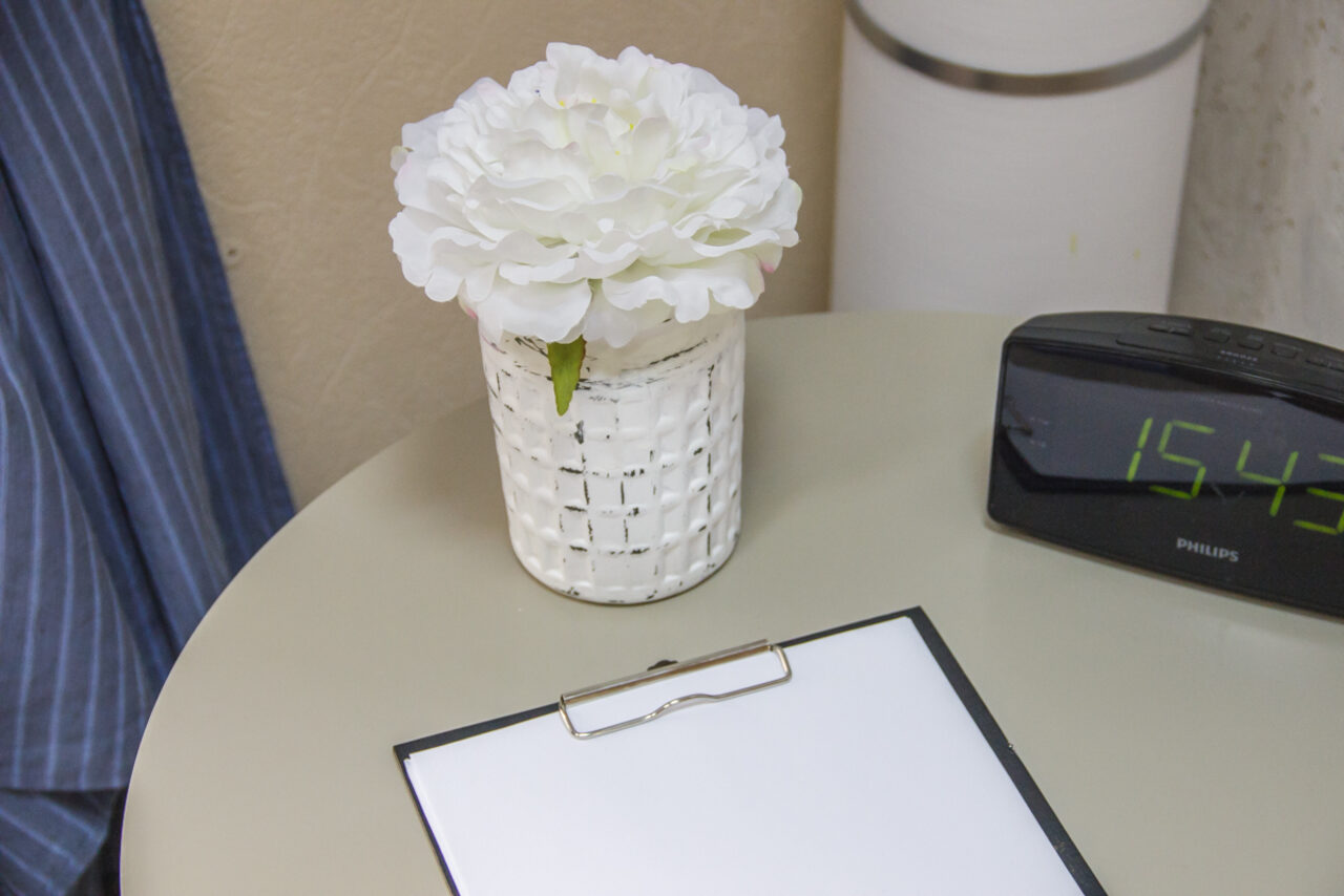 Арендовать Consultation room with large mirror