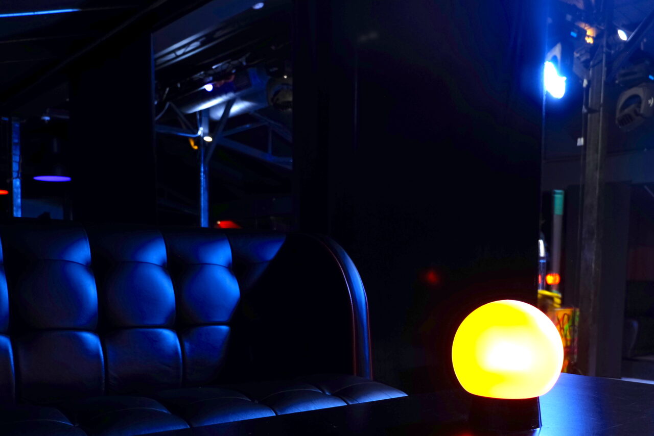 Арендовать Клуб с профессиональным оборудованием и сценой