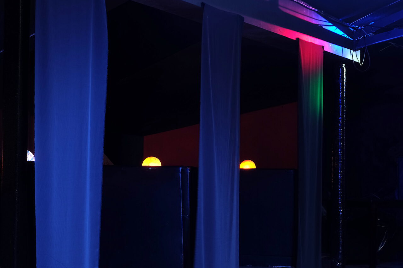 Арендовать Клуб с профессиональным оборудованием и сценой