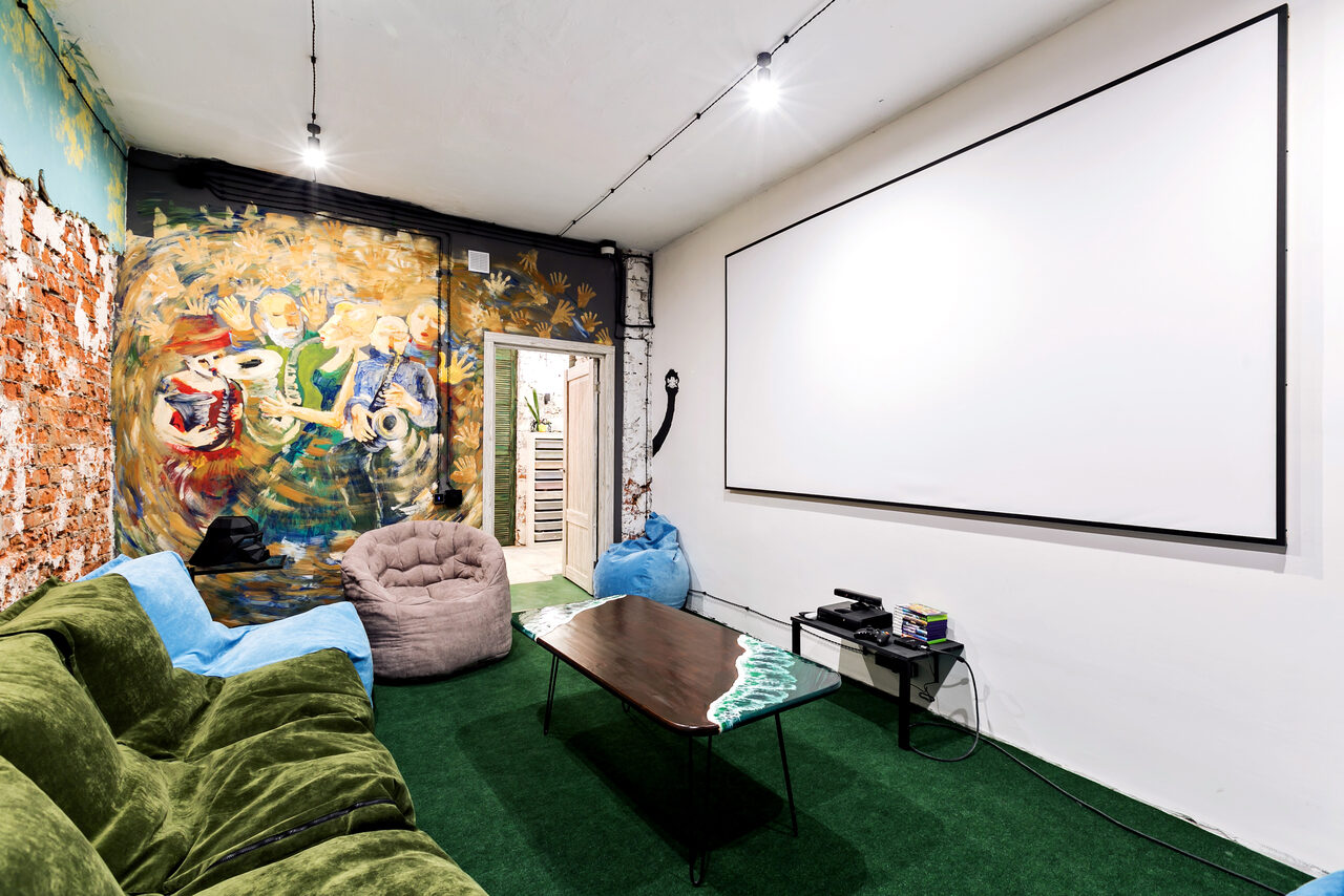 Арендовать Loft with a projector and games in an anti-cafe