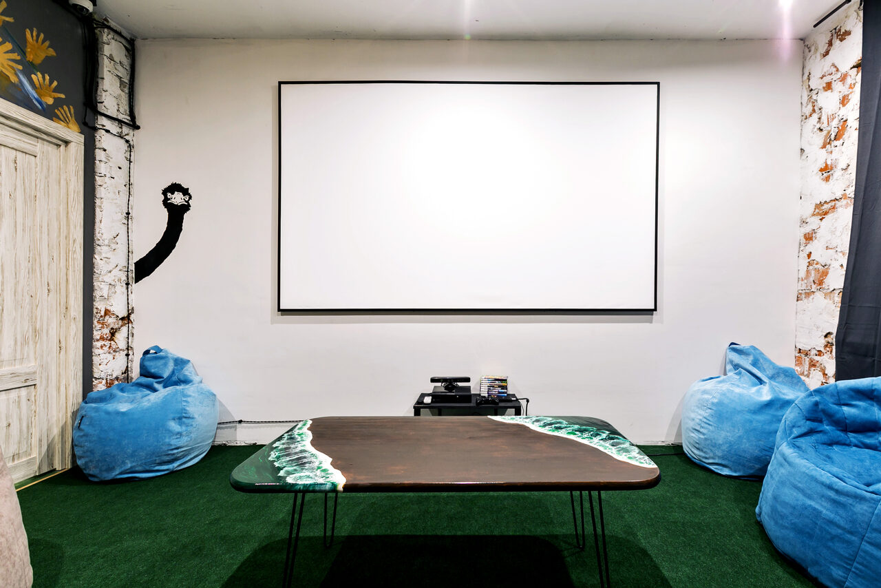 Арендовать Loft with a projector and games in an anti-cafe