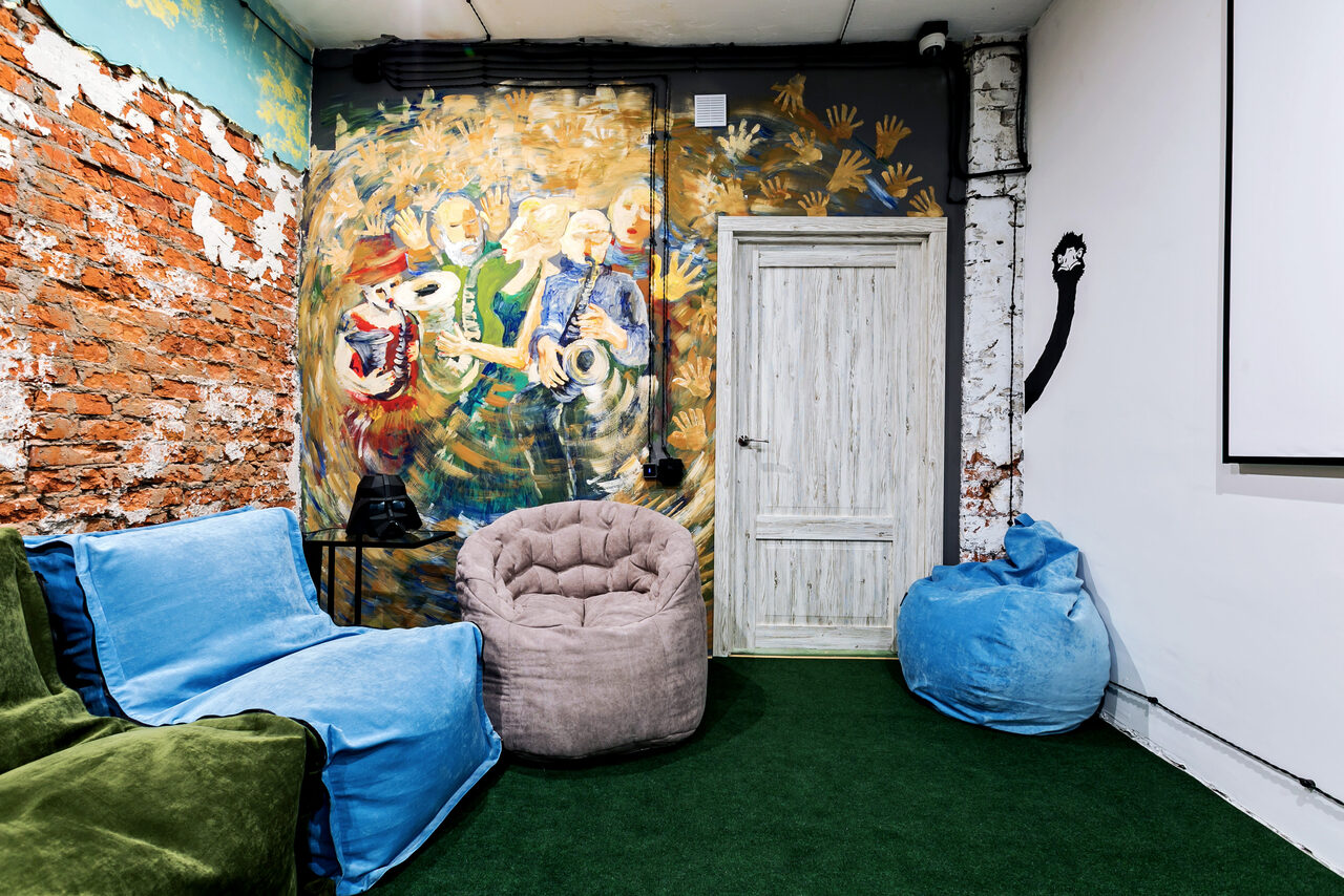 Арендовать Loft with a projector and games in an anti-cafe