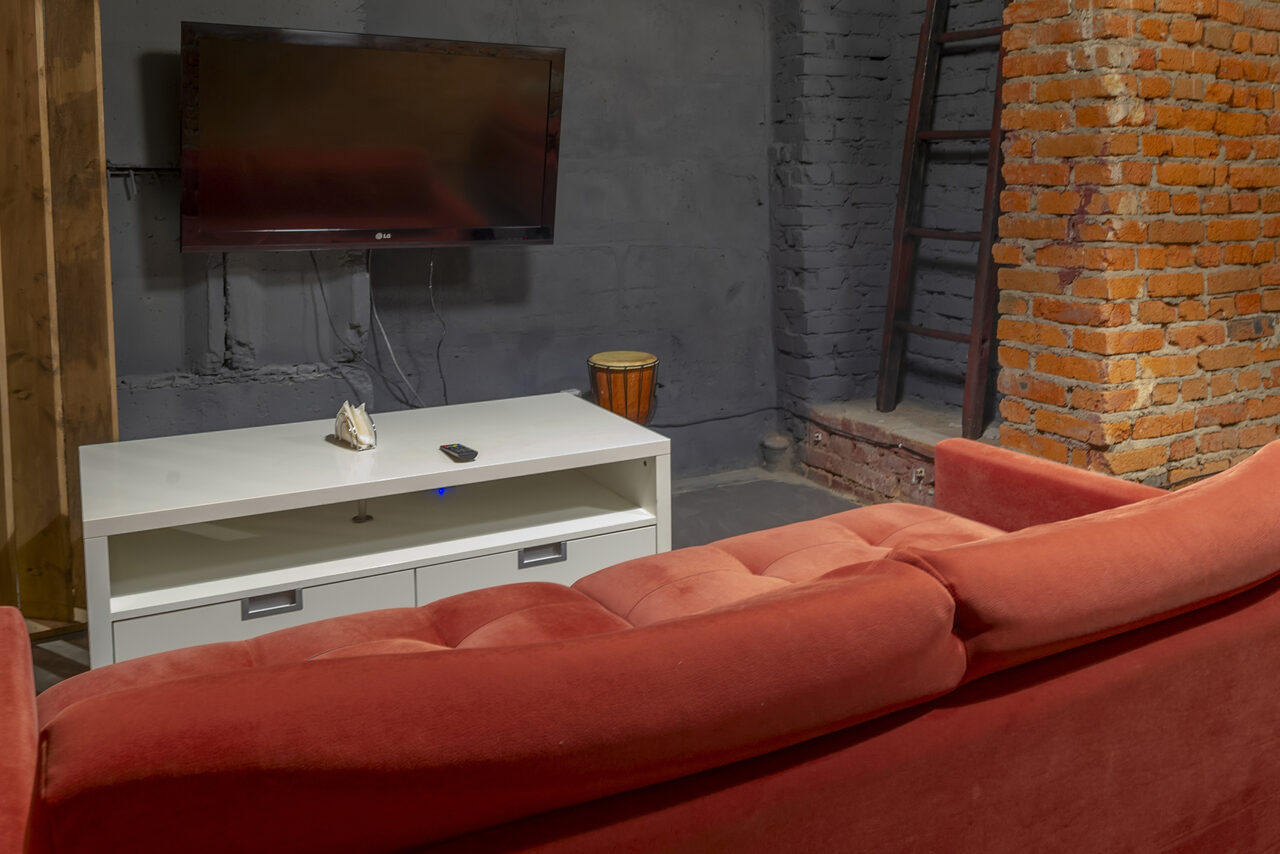 Арендовать Scarface Lounge Novoslobodka Лофт в центре Москвы