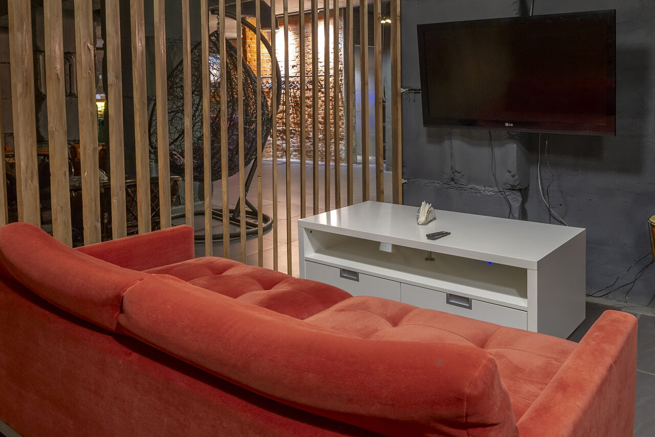 Арендовать Scarface Lounge Novoslobodka Лофт в центре Москвы