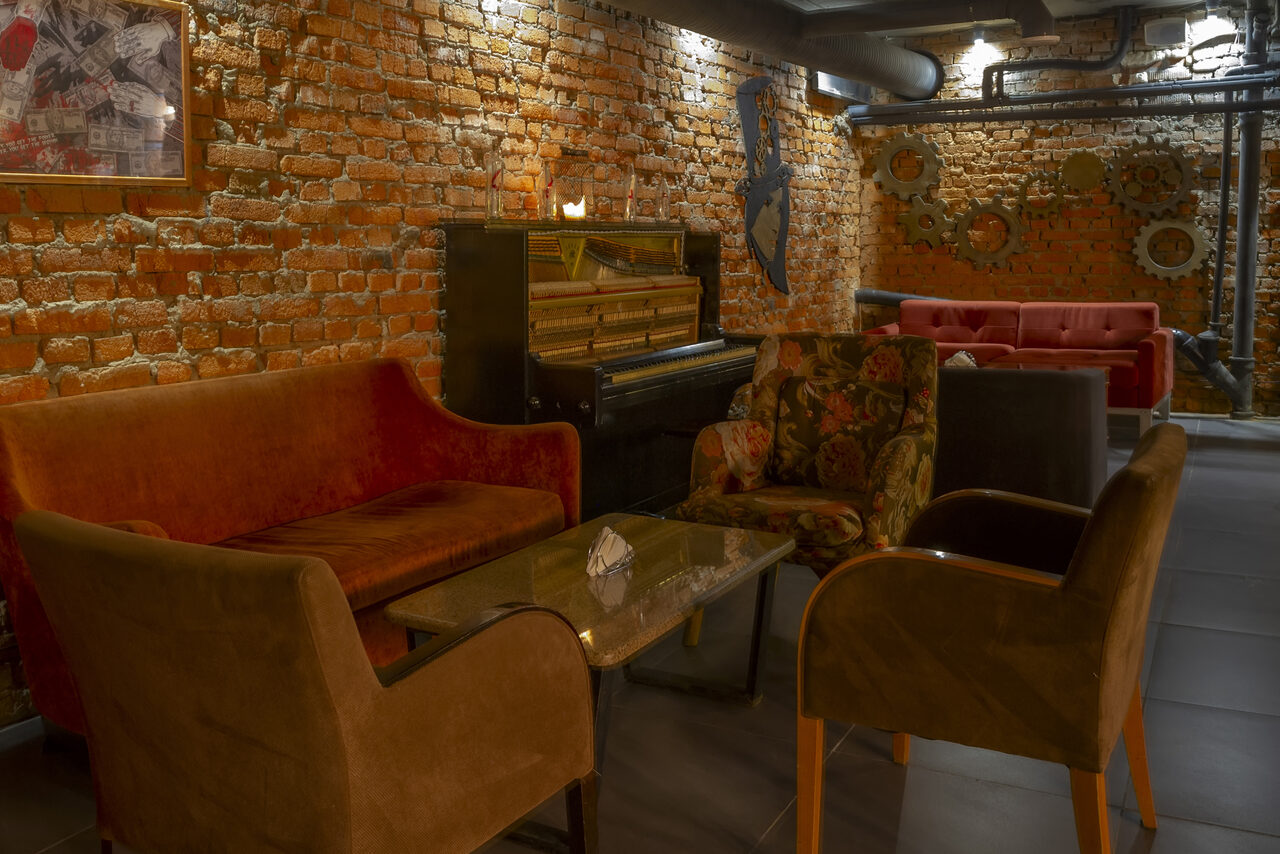 Арендовать Scarface Lounge Novoslobodka Лофт в центре Москвы