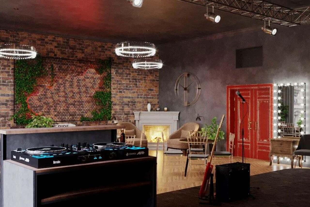 Арендовать  Panoramic loft with fireplace