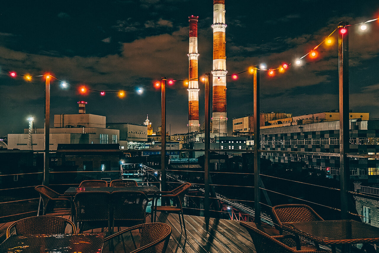 Арендовать Brick tower with a view roof