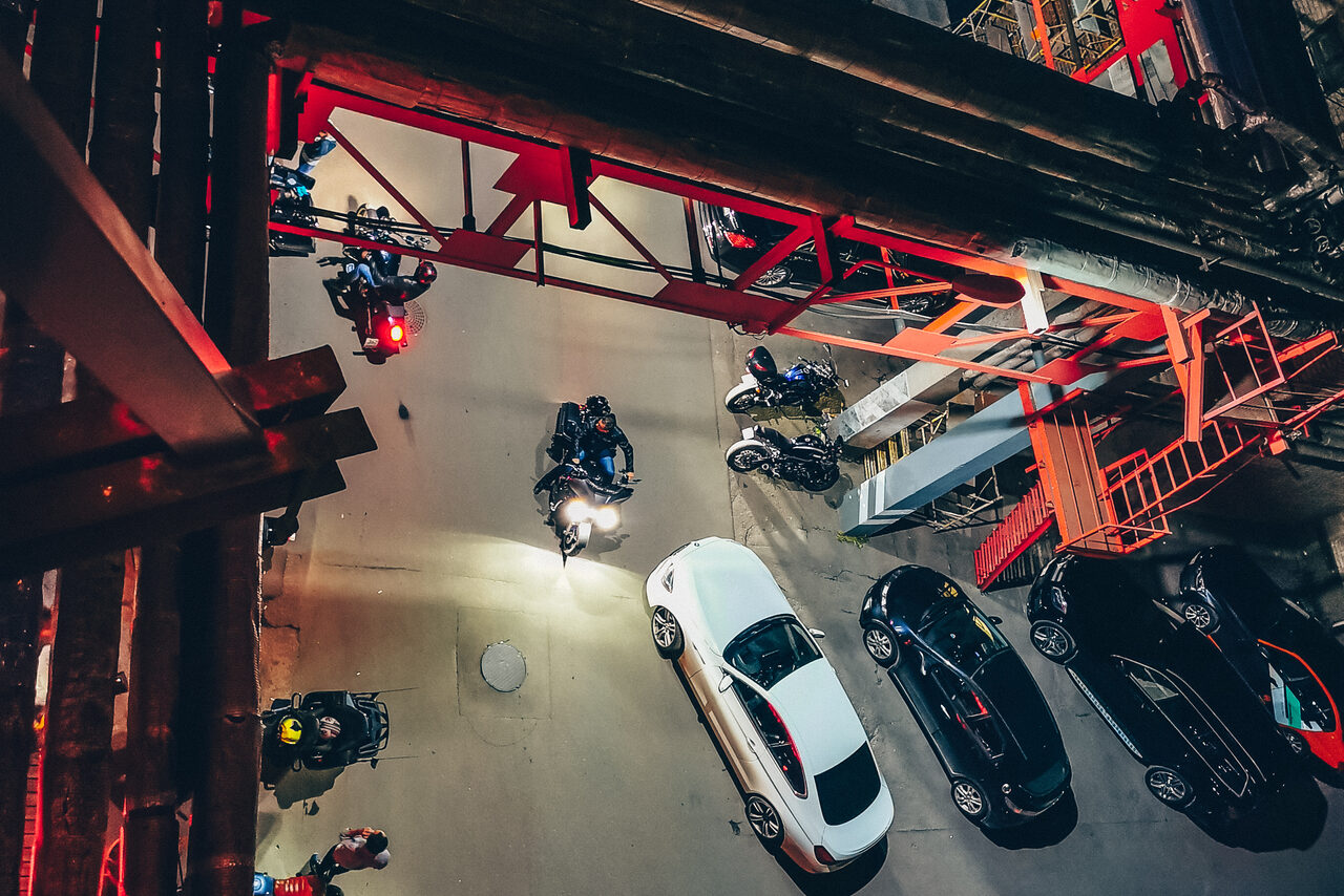 Арендовать Brick tower with a view roof