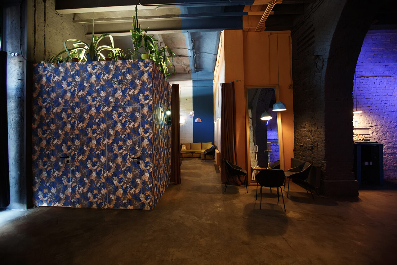 Арендовать Дизайнерский лофт с высокими потолками