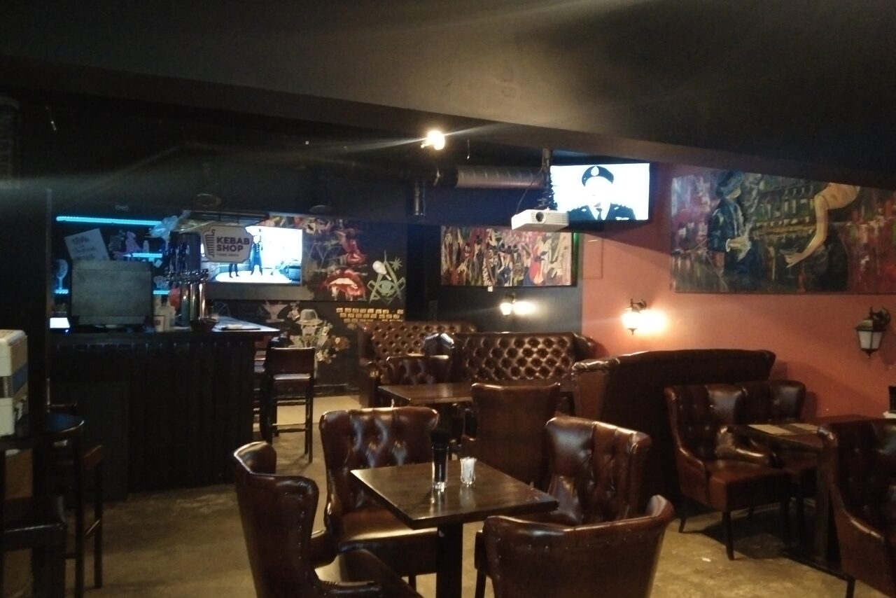 Арендовать LOFT ART Бар с кожаными креслами