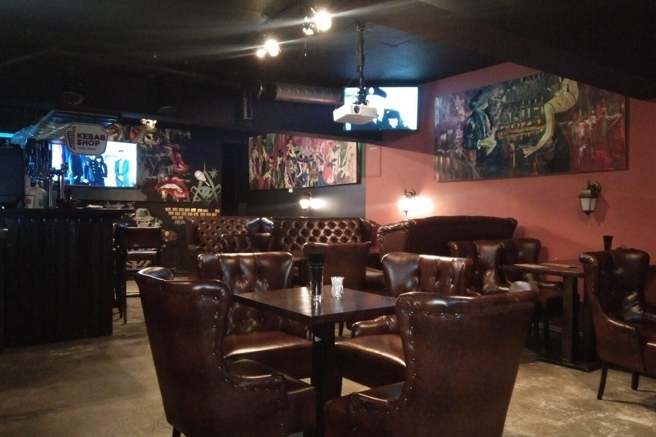 Арендовать LOFT ART Бар с кожаными креслами