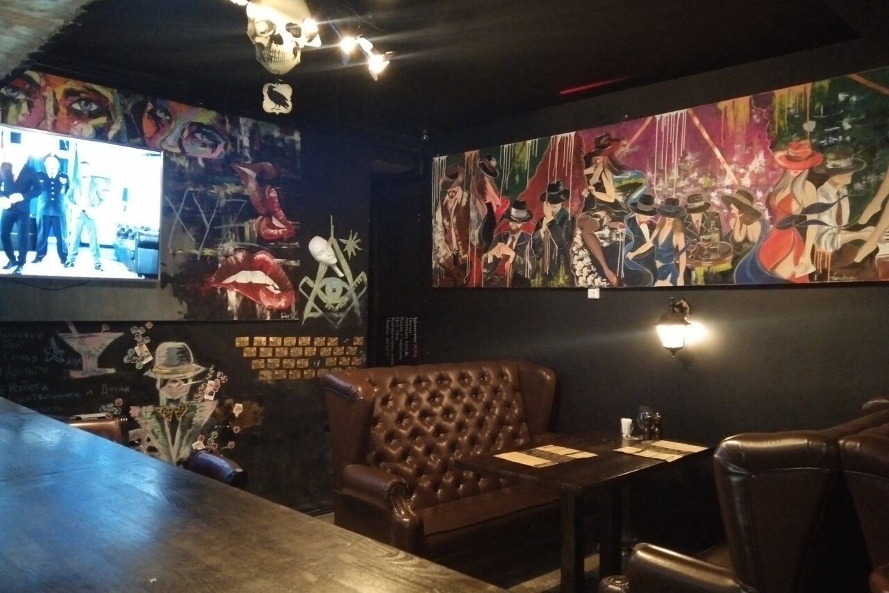 Арендовать LOFT ART Бар с кожаными креслами