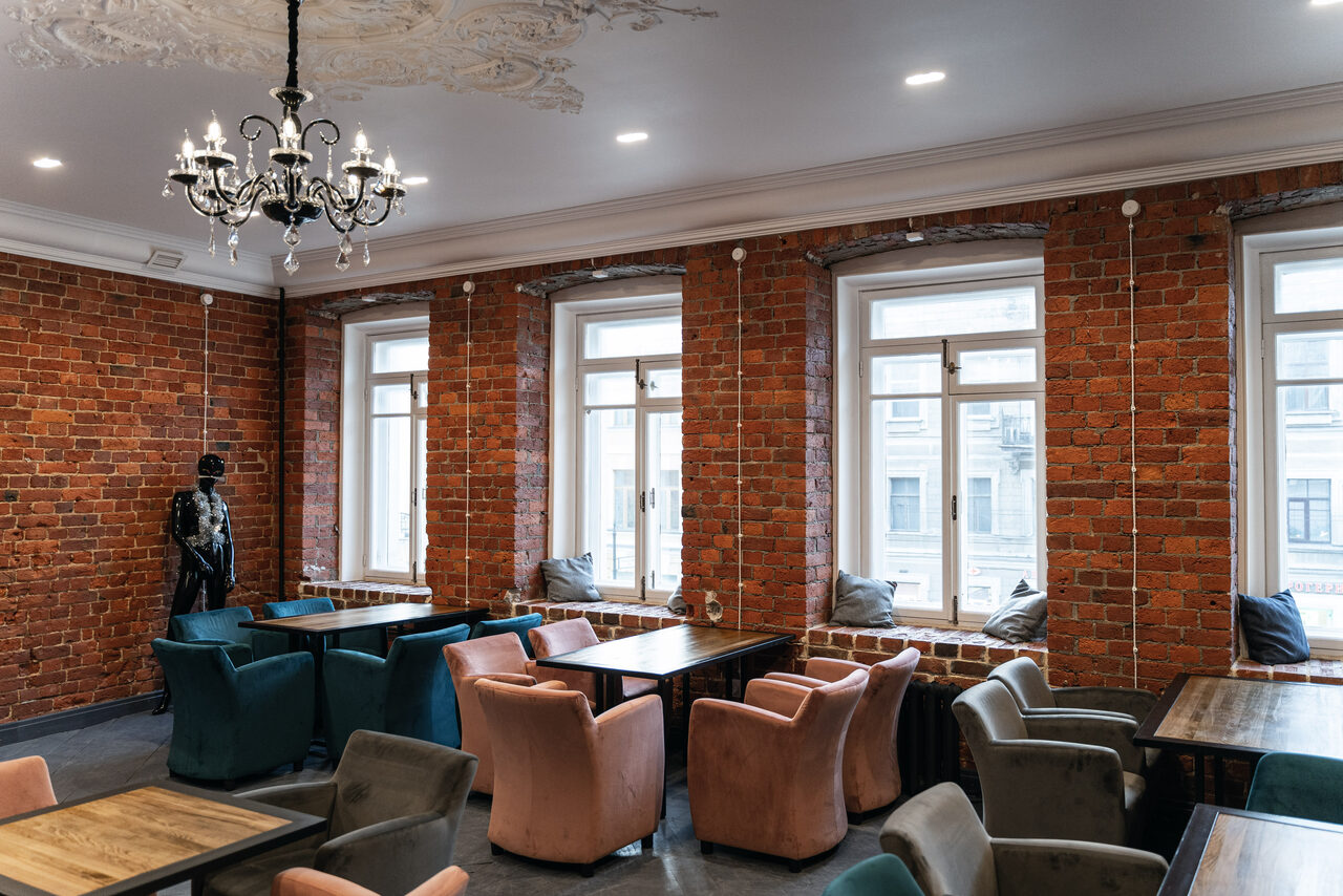 Арендовать Loft with stucco and large windows