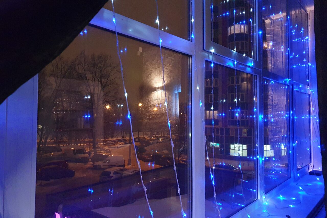 Арендовать Черный лофт с большой барной стойкой