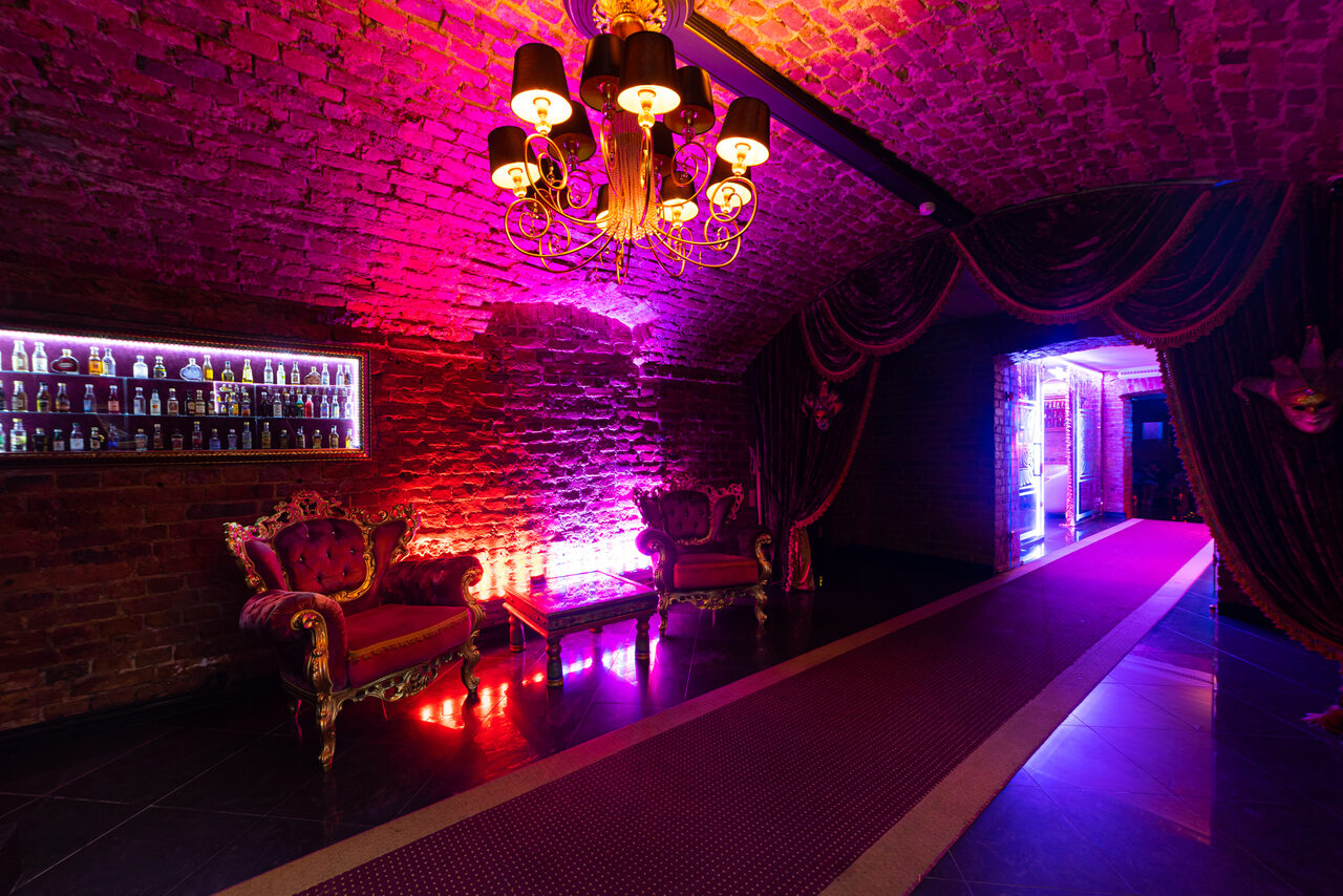 Арендовать Loft in a mansion with three rooms