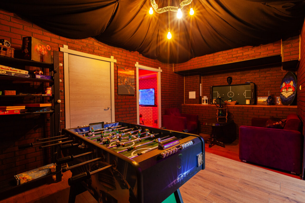 Арендовать Лофт со светомузыкой и настольным теннисом