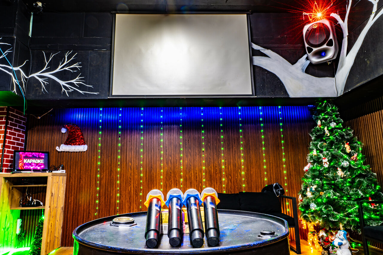 Арендовать Лофт со светомузыкой и настольным теннисом