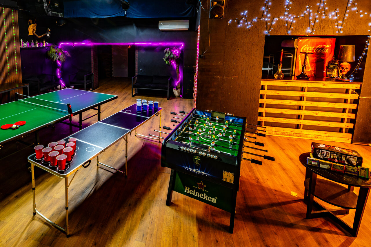 Арендовать Лофт со светомузыкой и настольным теннисом