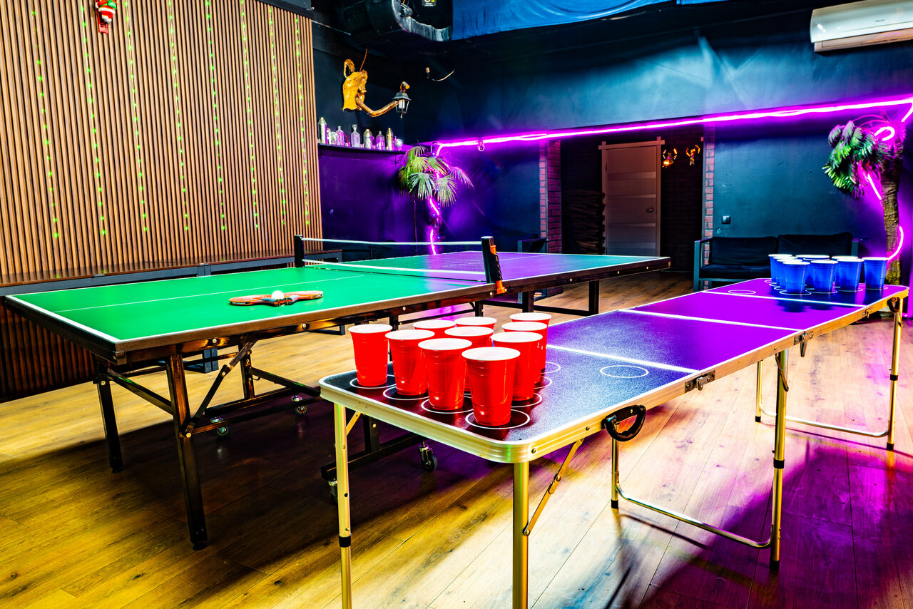 Арендовать Лофт со светомузыкой и настольным теннисом