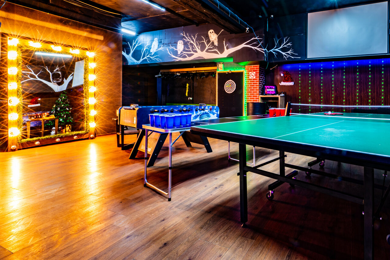 Арендовать Лофт со светомузыкой и настольным теннисом