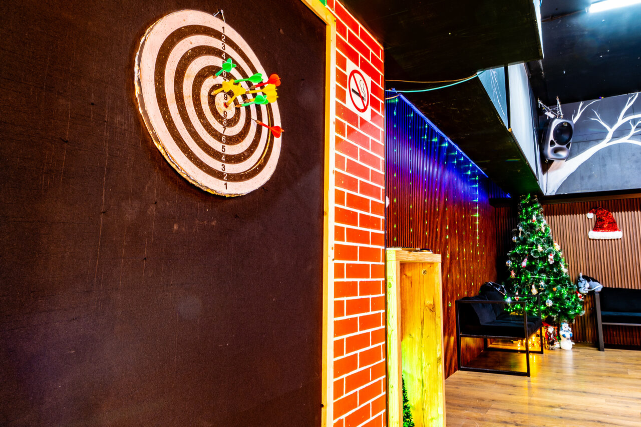 Арендовать Лофт со светомузыкой и настольным теннисом