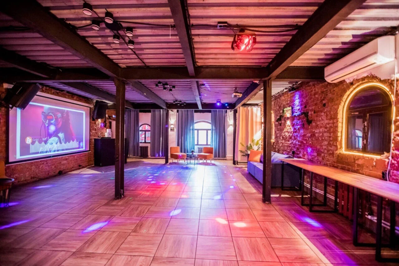 Арендовать Креативное пространство с верандой в Измайловском Кремле