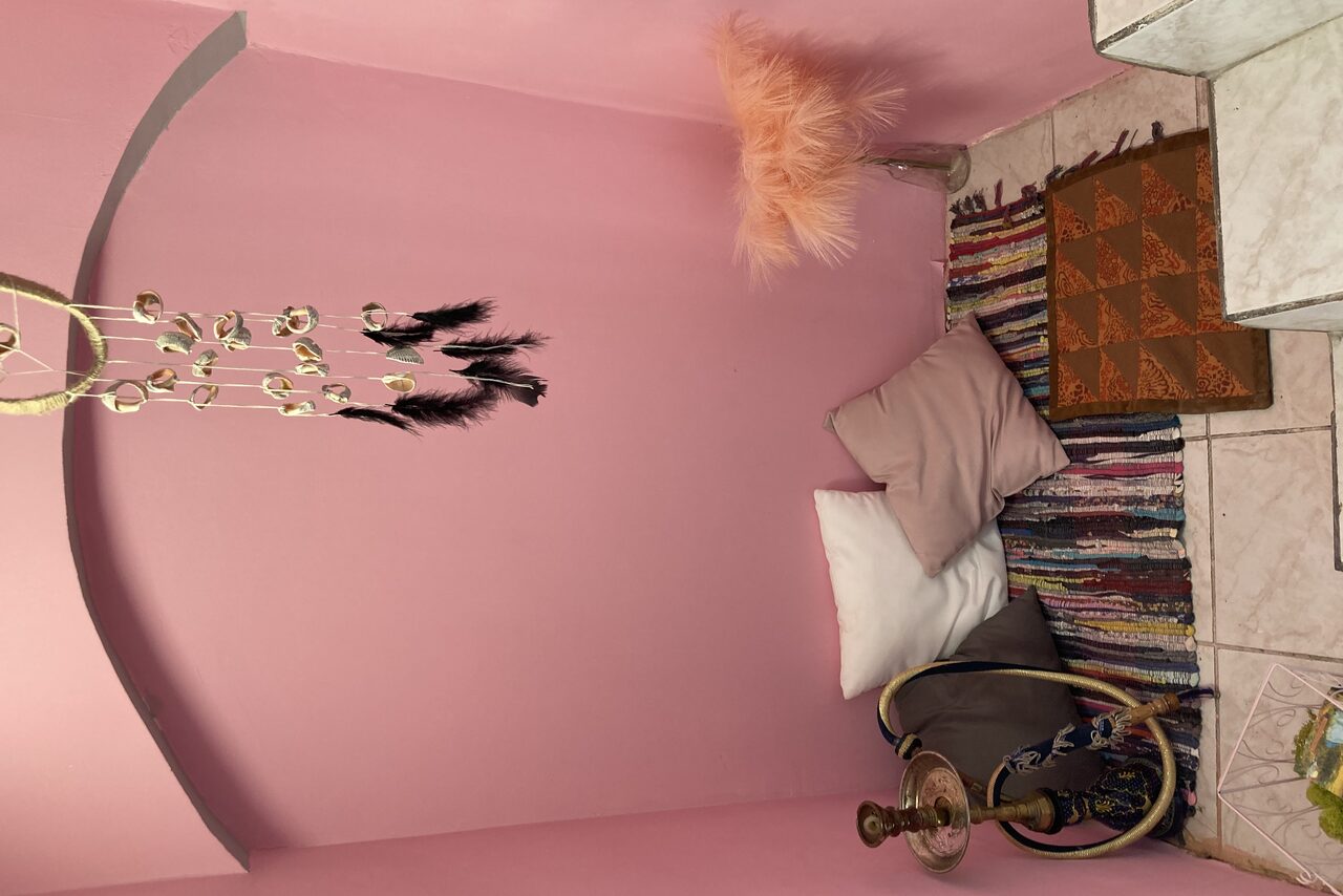 Арендовать Небольшая трехэтажная площадка