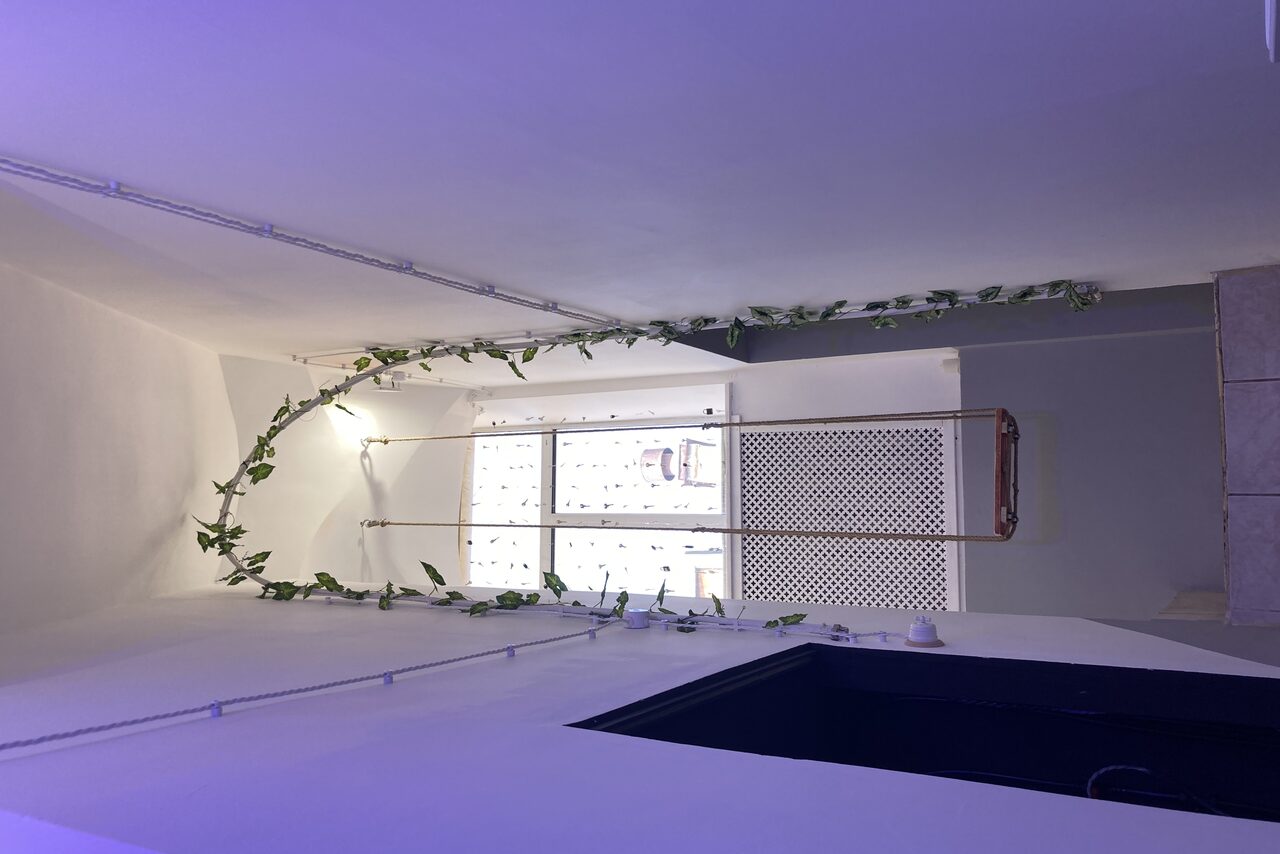 Арендовать Небольшая трехэтажная площадка