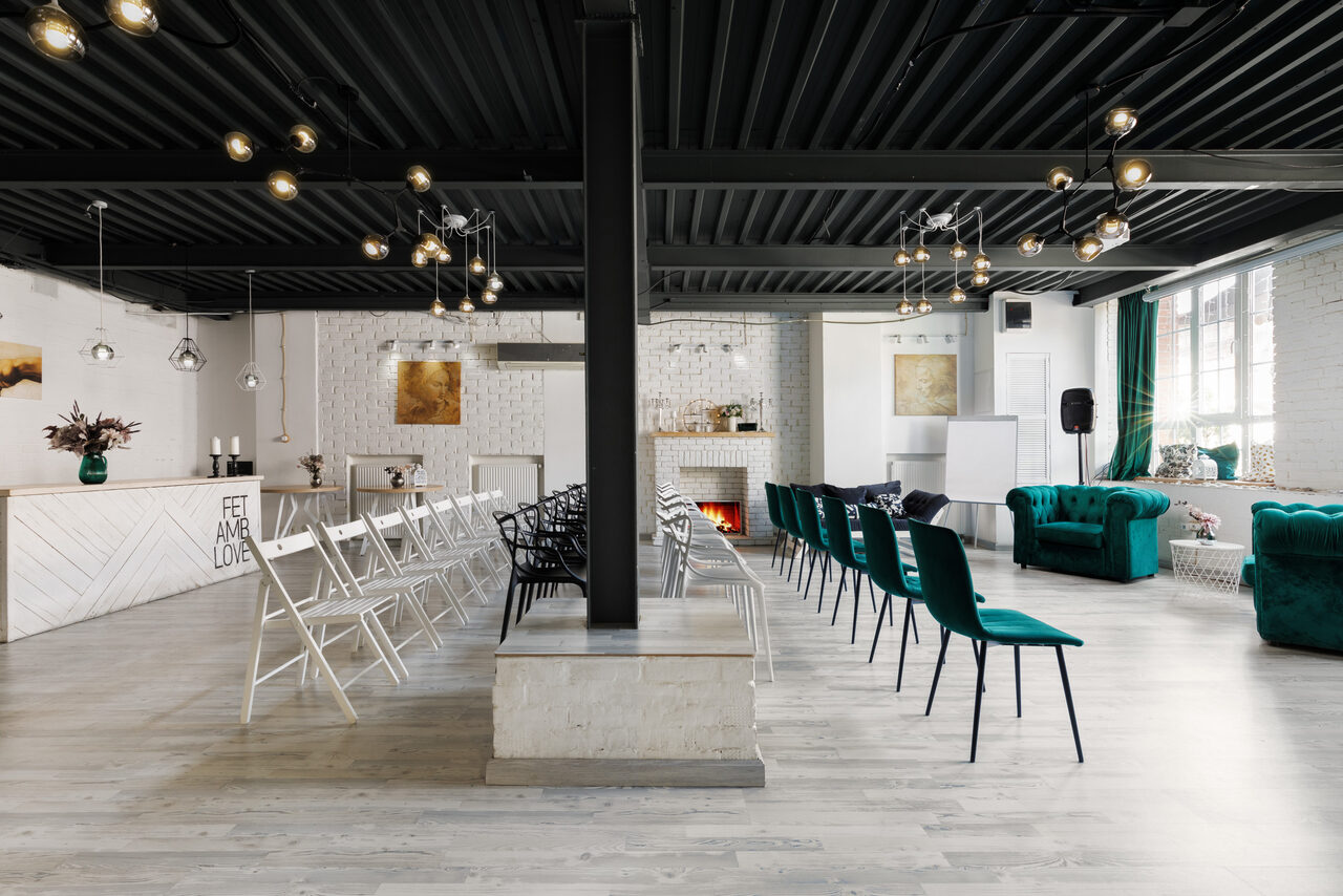 Арендовать Casa Picassa. Микеланджело Белый лофт с летней верандой