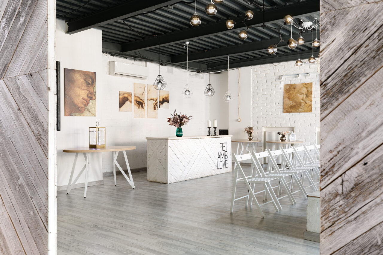 Арендовать Casa Picassa. Микеланджело Белый лофт с летней верандой