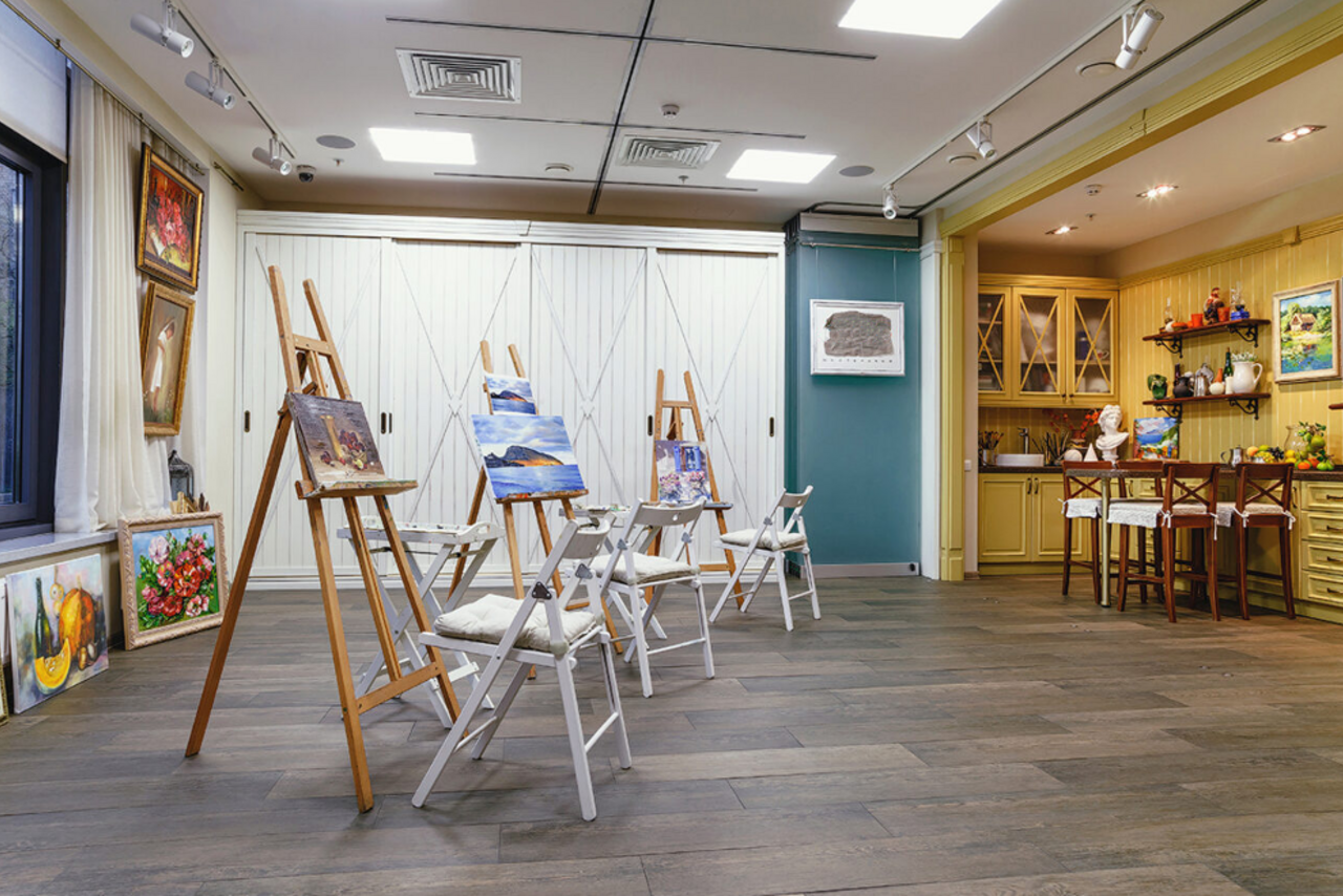 Арендовать Уютная студия в стиле прованс в центре Москвы