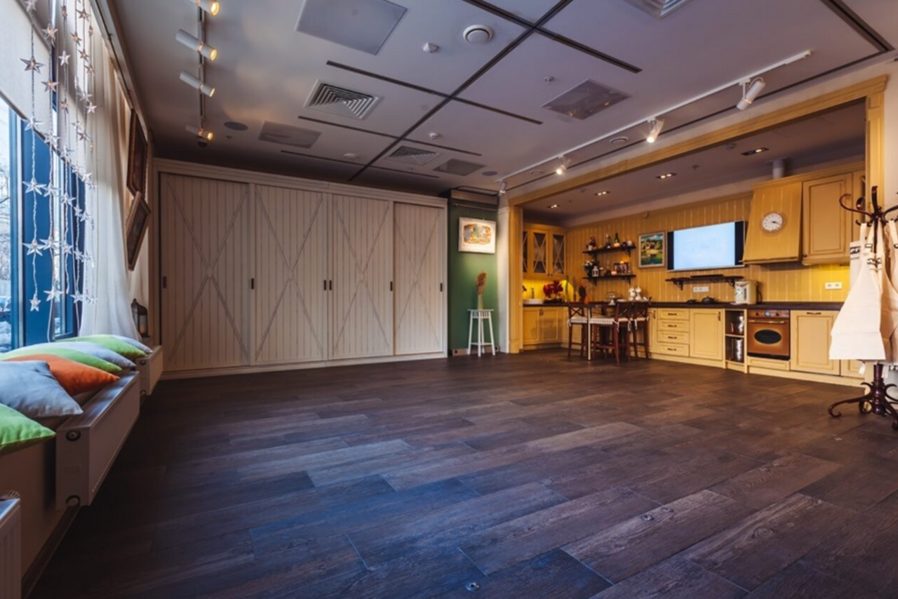 Арендовать Уютная студия в стиле прованс в центре Москвы