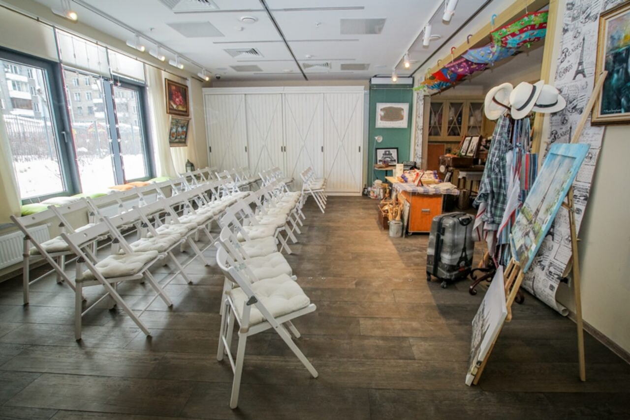 Арендовать Уютная студия в стиле прованс в центре Москвы