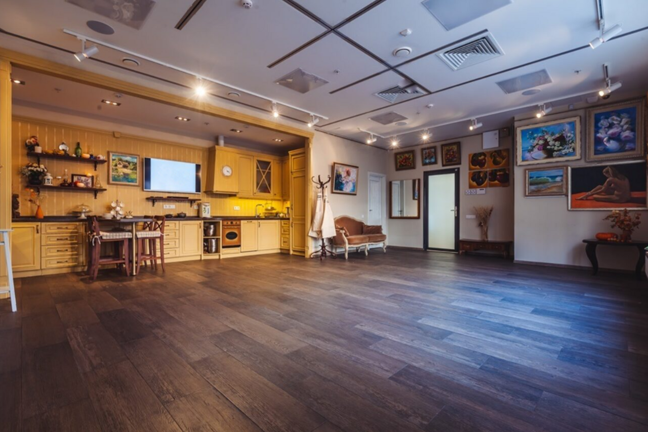 Арендовать Уютная студия в стиле прованс в центре Москвы