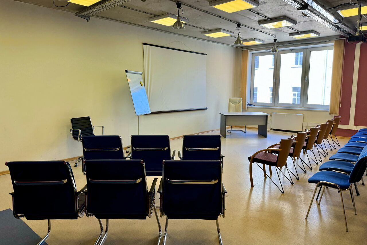 Арендовать Зал с комфортными креслами для образовательных мероприятий