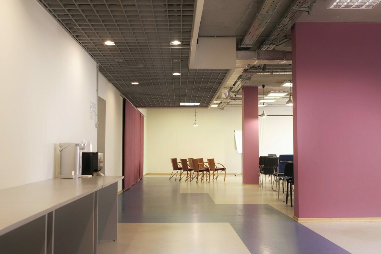 Арендовать Зал с комфортными креслами для образовательных мероприятий