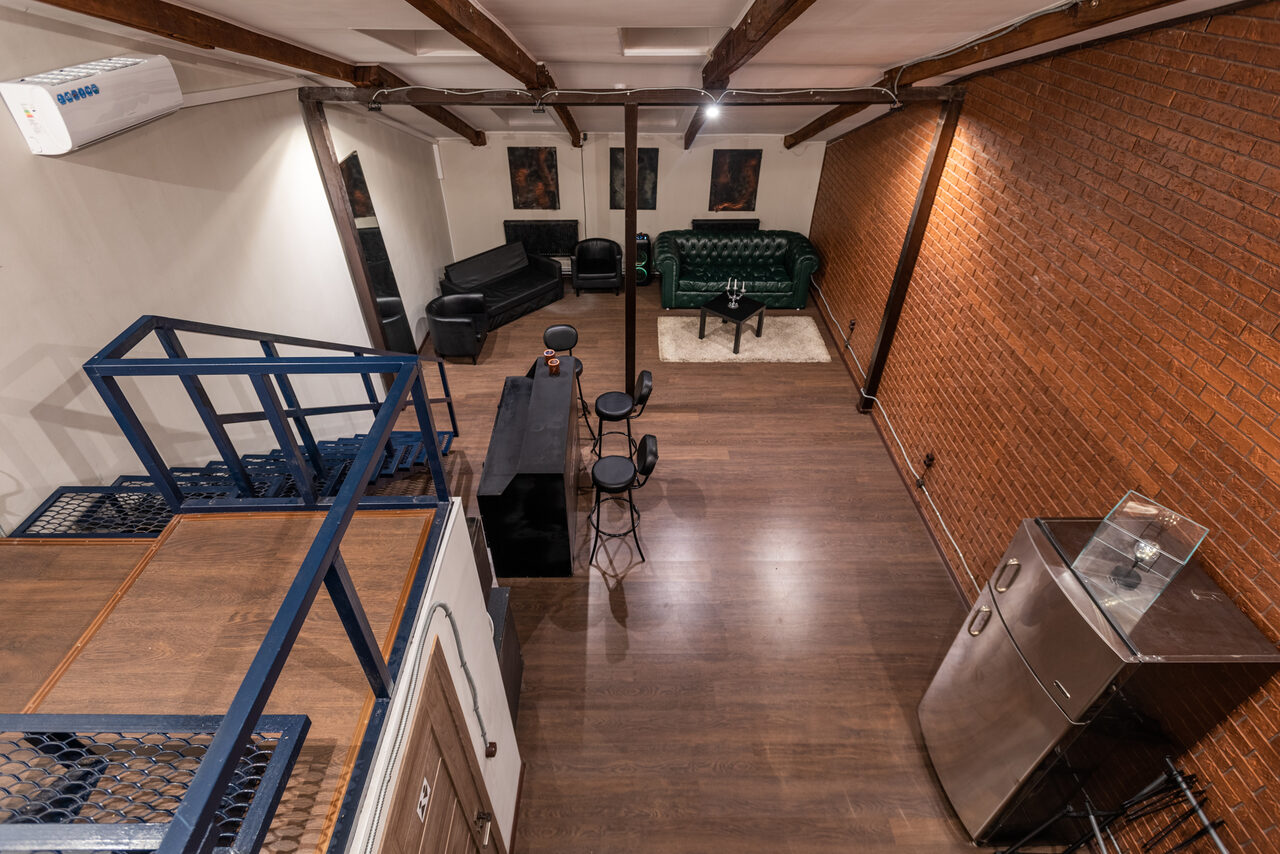 Арендовать Измайловский лофт с верандой