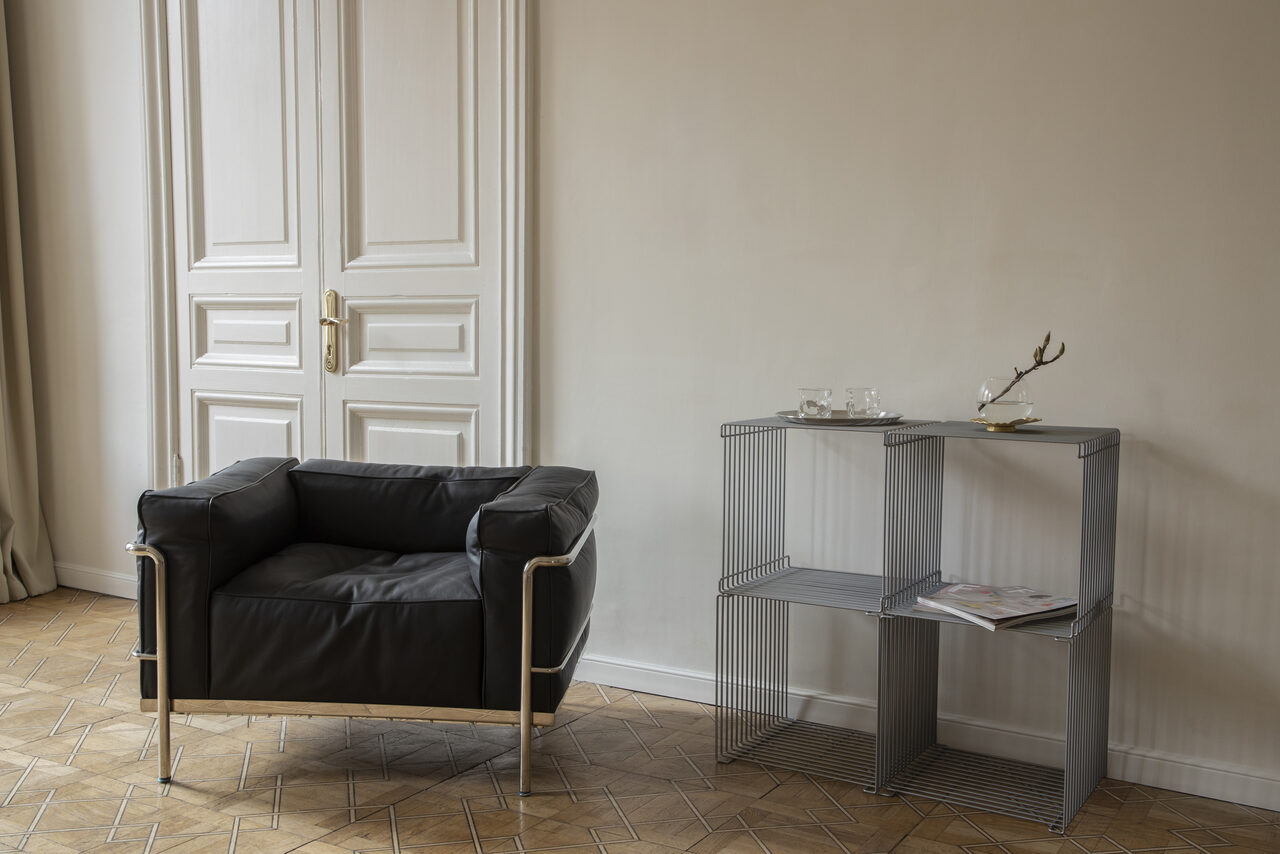 Арендовать Светлый зал с белой циклорамой и балконом