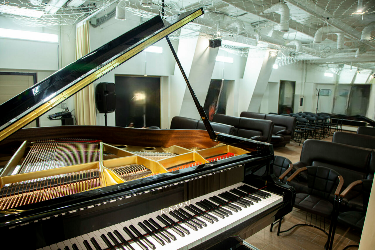 Арендовать Метрополитен. Концертный зал и караоке-бар