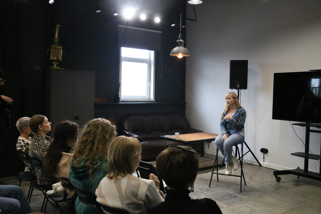 Арендовать Выставка Российских дизайнеров Пространство