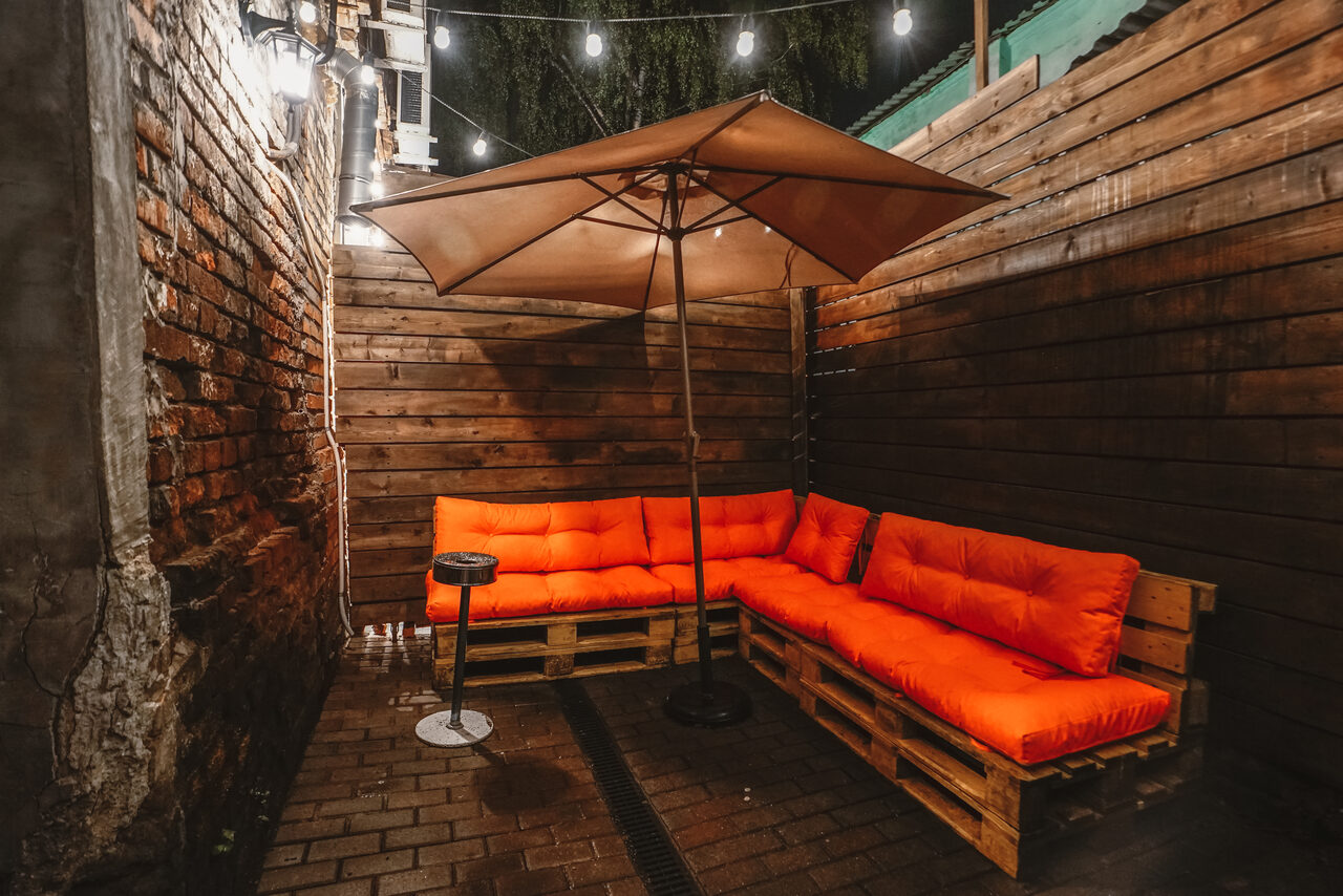 Арендовать Дизайнерский лофт с выходом во внутренний дворик