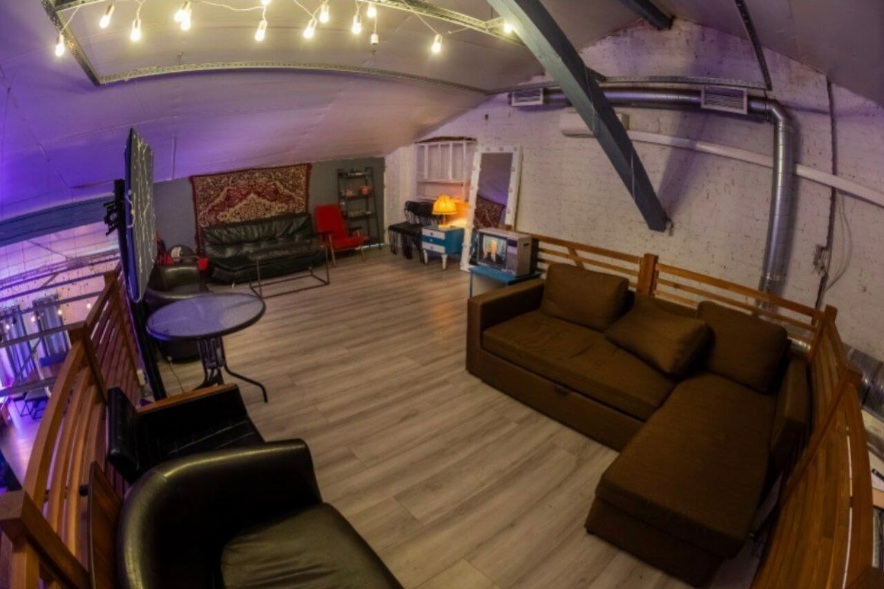 Арендовать Просторный лофт в центре города