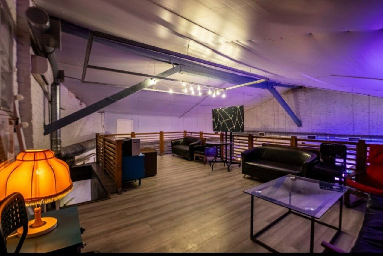 Арендовать Просторный лофт в центре города