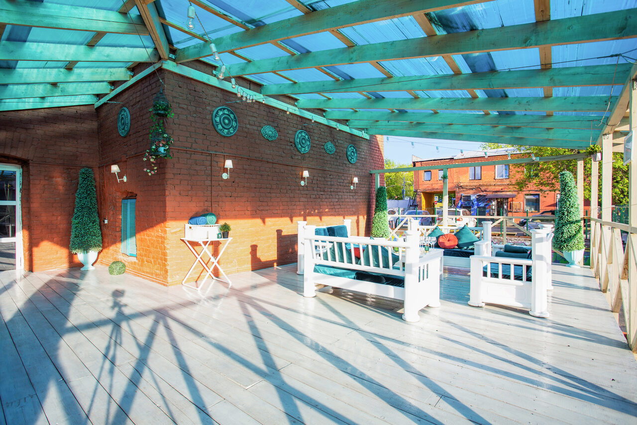 Арендовать Медный премиальный лофт с летней верандой