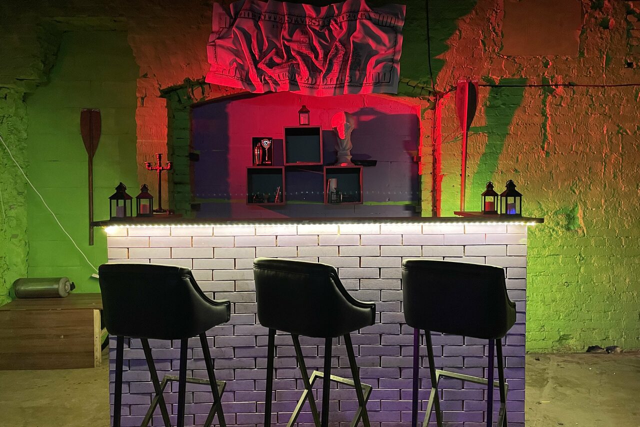 Арендовать Лофт  с отдельным входом и тонированными окнами