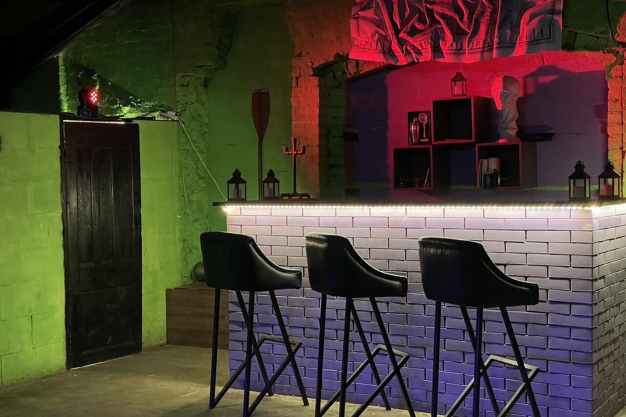 Арендовать Лофт  с отдельным входом и тонированными окнами