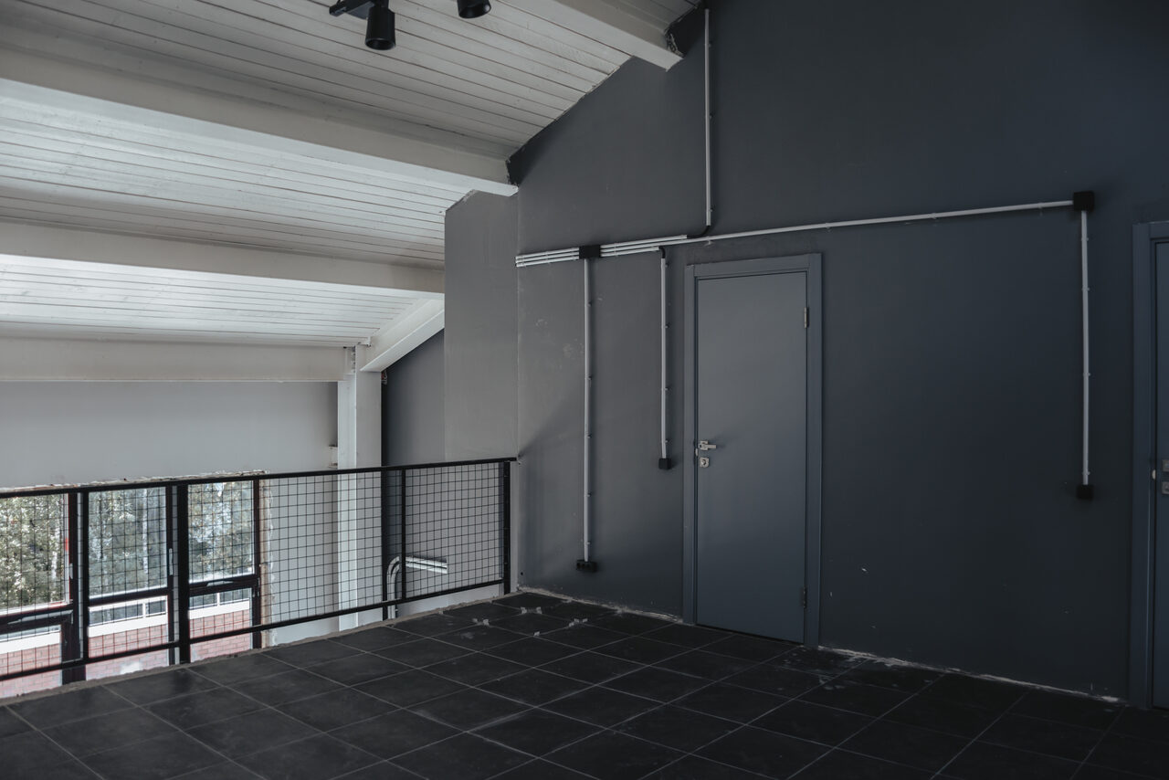 Арендовать Светлый лофт с высокими потолками